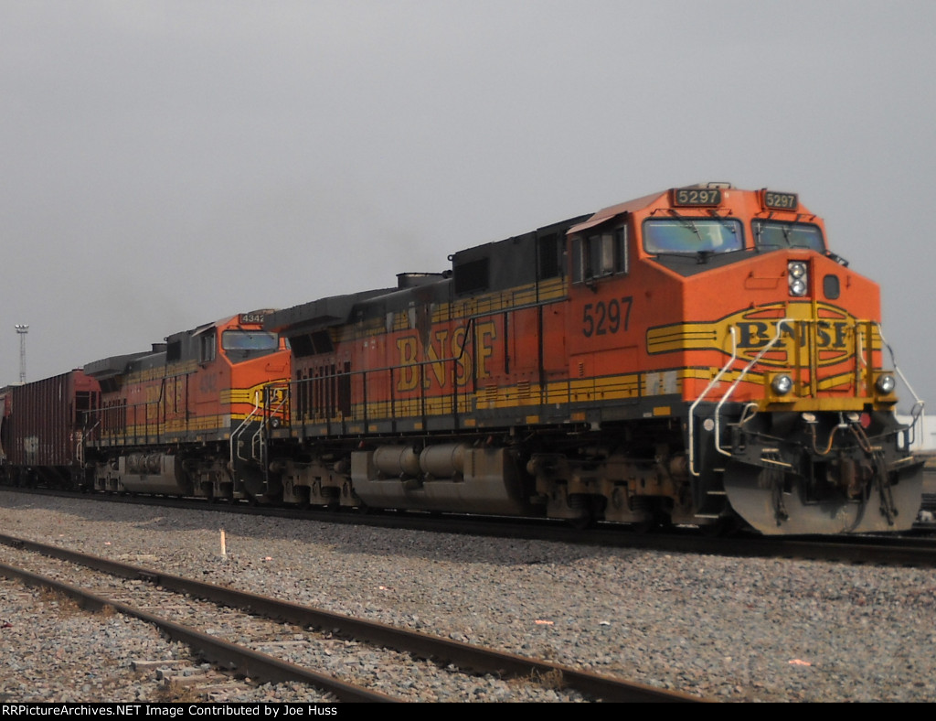 BNSF 5297 West